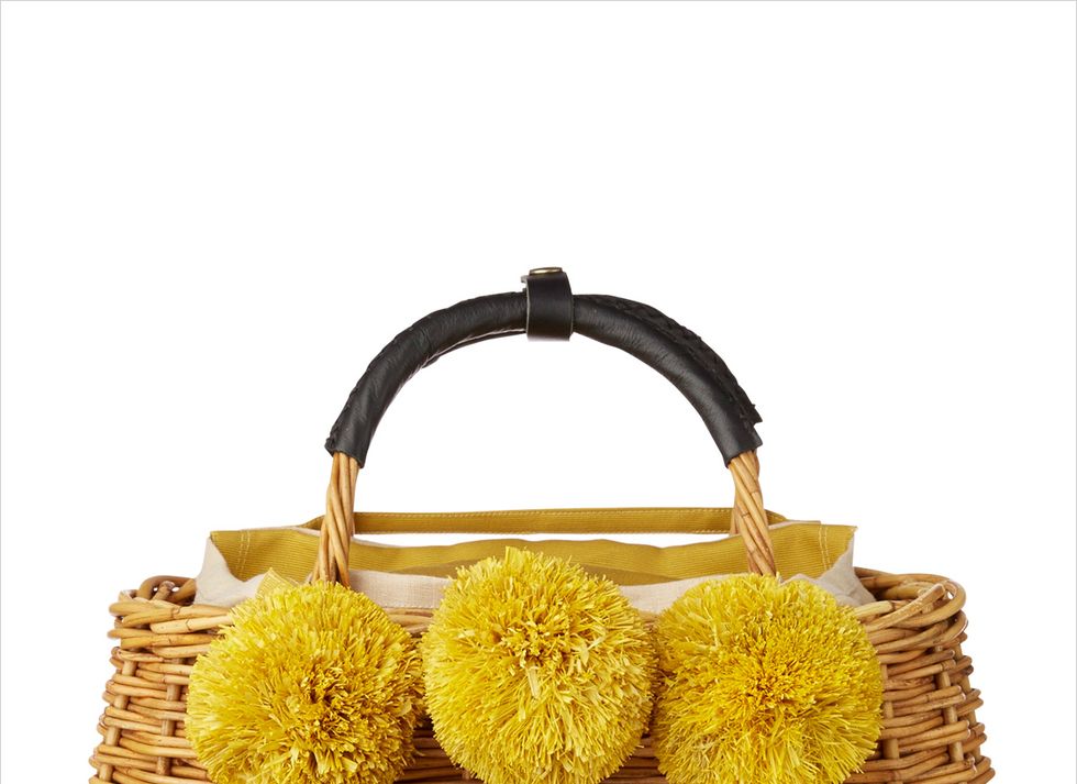 Basket, Wicker, Storage basket, Home accessories, Beige, Picnic basket, Natural material, Shoulder bag, 