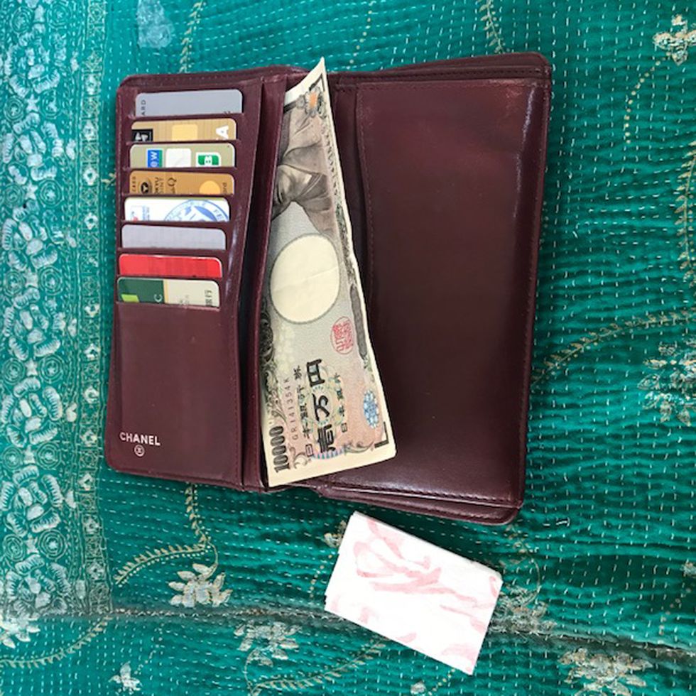 Wallet, Paper product, Everyday carry, Paper, Linens, Office supplies, Cosmetics, 