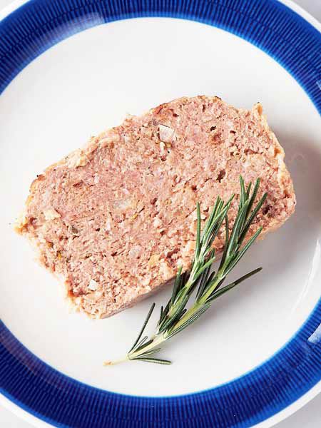 豚挽き肉のパテ、ローズマリーの香り のレシピ・作り方｜ELLE gourmet [エル・グルメ]