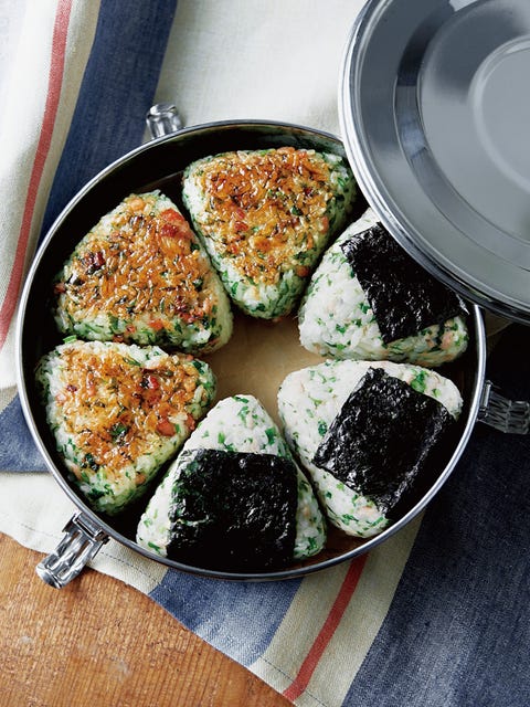 パクチーおにぎり のレシピ 作り方 Elle Gourmet エル グルメ パクチーおにぎり のレシピ 作り方 Elle Gourmet エル グルメ