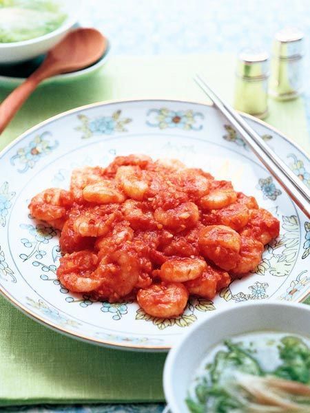 新鮮トマトのエビチリとレタスのスープ のレシピ・作り方｜ELLE gourmet [エル・グルメ]
