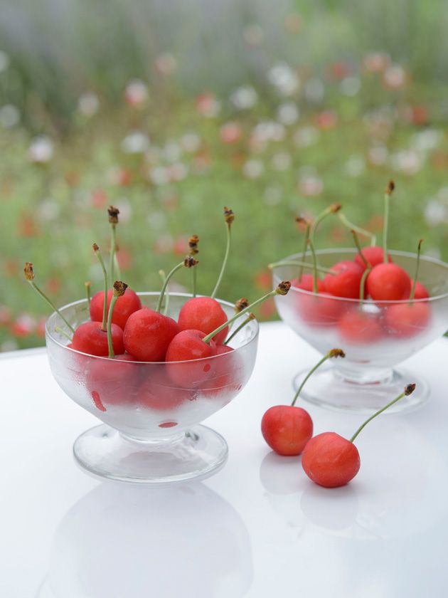 Produce, Food, Fruit, Natural foods, Ingredient, Still life photography, Cherry, Serveware, Berry, Flowering plant, 