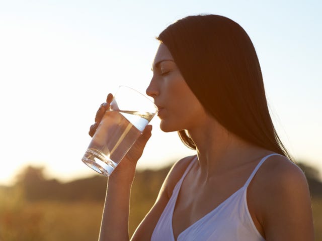 1日に飲むべき 水の量ってどれくらい
