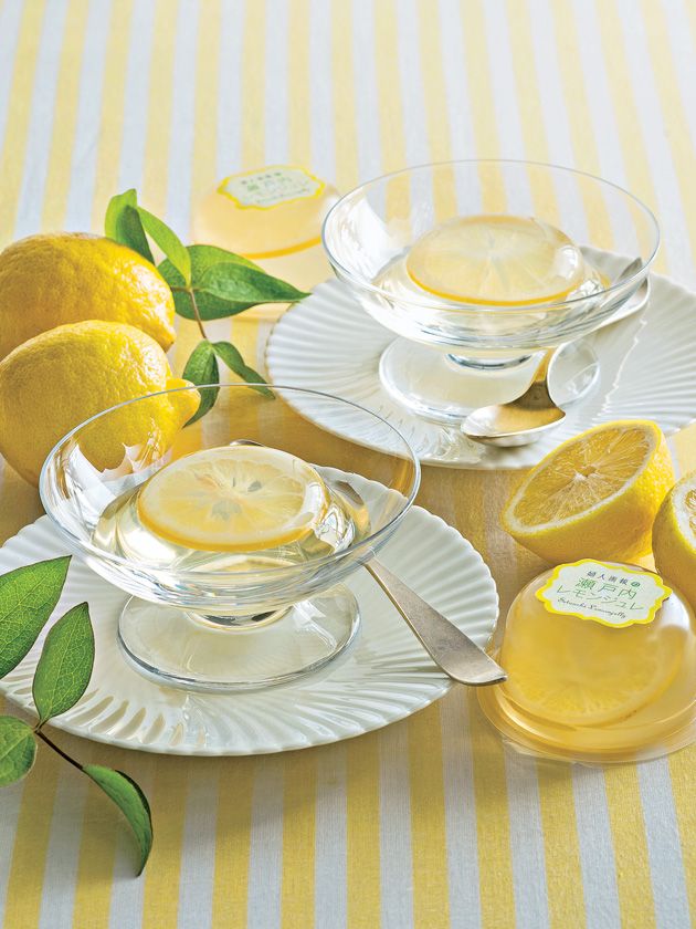 Food, Lemon, Yellow, Dishware, Saucer, Plate, Dish, Meyer lemon, Ingredient, Citrus, 