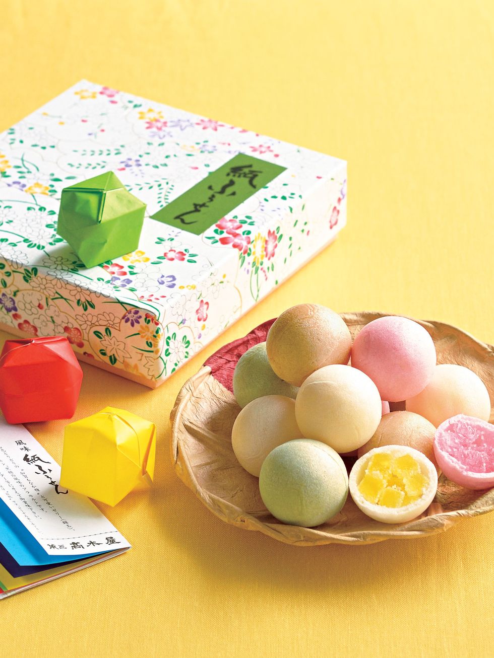 Ingredient, Egg, Egg, Paper product, Boiled egg, Peach, Box, Packing materials, Gift wrapping, Egg white, 