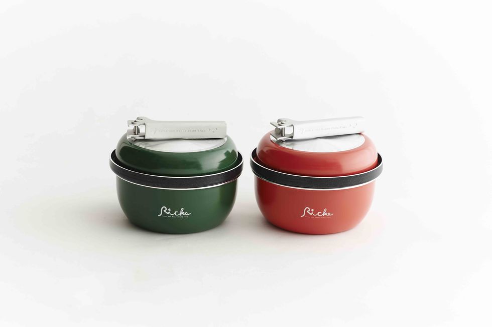 Lid, Product, Food storage containers, Metal, Cookware and bakeware, Fashion accessory, Plastic, 