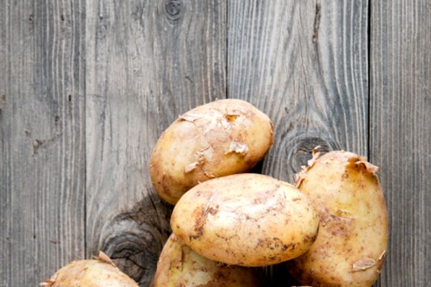 Root vegetable, Tuber, Vegetable, Yukon gold potato, Potato, Food, Russet burbank potato, Solanum, Local food, Sweet potato, 