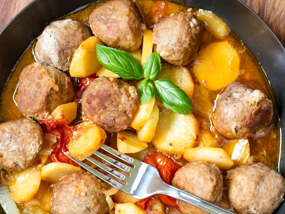 Food, Cuisine, Dish, Meat, Meal, Ingredient, Produce, Root vegetable, Meatball, Steamed meatball, 