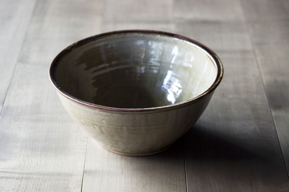 Serveware, Bowl, Mixing bowl, Ceramic, Pottery, Still life photography, Punch bowl, Porcelain, earthenware, Transparent material, 
