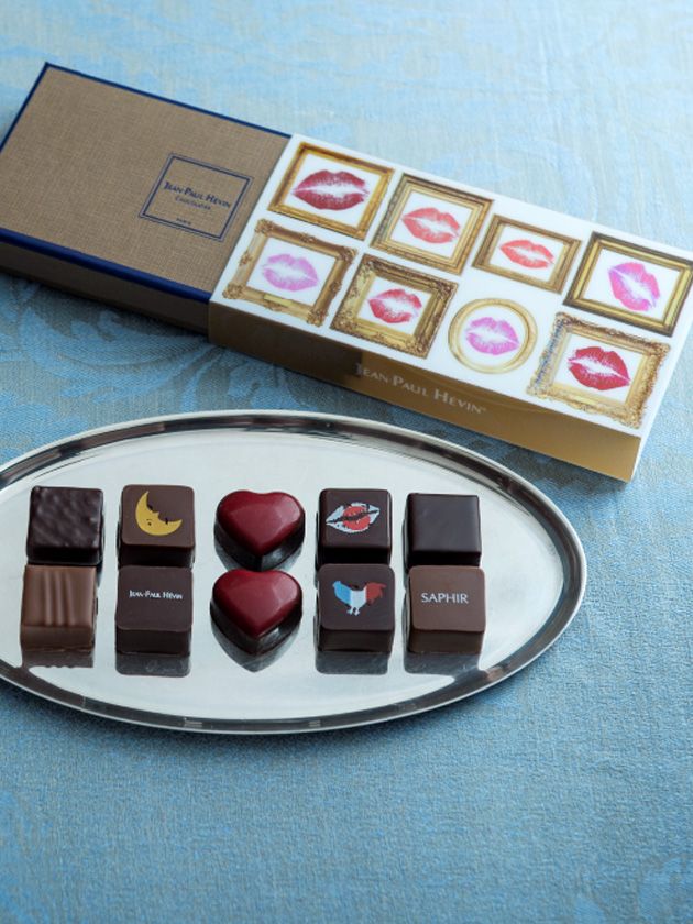 Giri choco, Rectangle, Chocolate, Confectionery, Wallet, Petit four, Dessert, Cocoa solids, Honmei choco, 