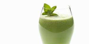 Drink, Limonana, Juice, Vegetable juice, Cocktail garnish, Health shake, Alcoholic beverage, Non-alcoholic beverage, Smoothie, Food, 