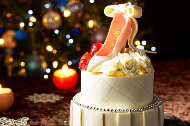 Cake, Dessert, Sweetness, Food, Cuisine, Ingredient, Cake decorating, Baked goods, Cake decorating supply, Holiday, 