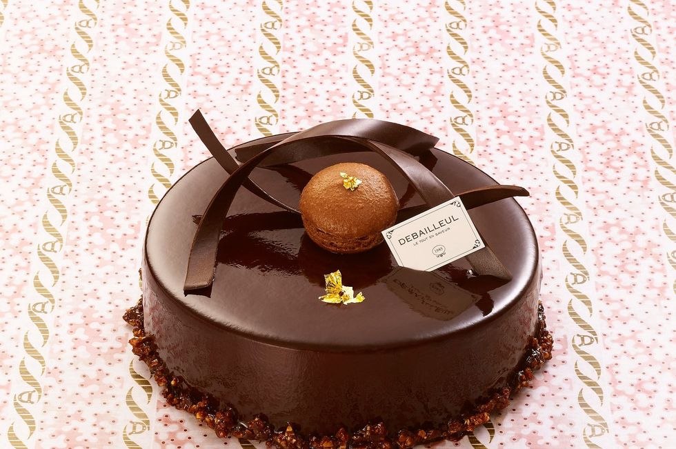 Chocolate truffle, Sachertorte, Chocolate, Cuisine, Chocolate cake, Food, Dessert, Ganache, Praline, Cake, 