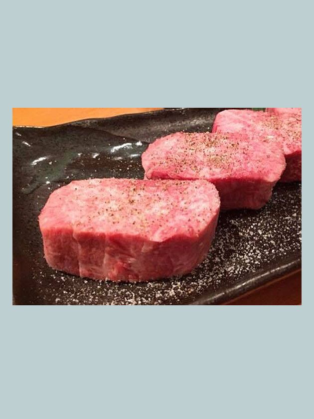 Red meat, Kobe beef, Food, Dish, Animal fat, Beef, Flat iron steak, Veal, Beef tenderloin, Sirloin steak, 