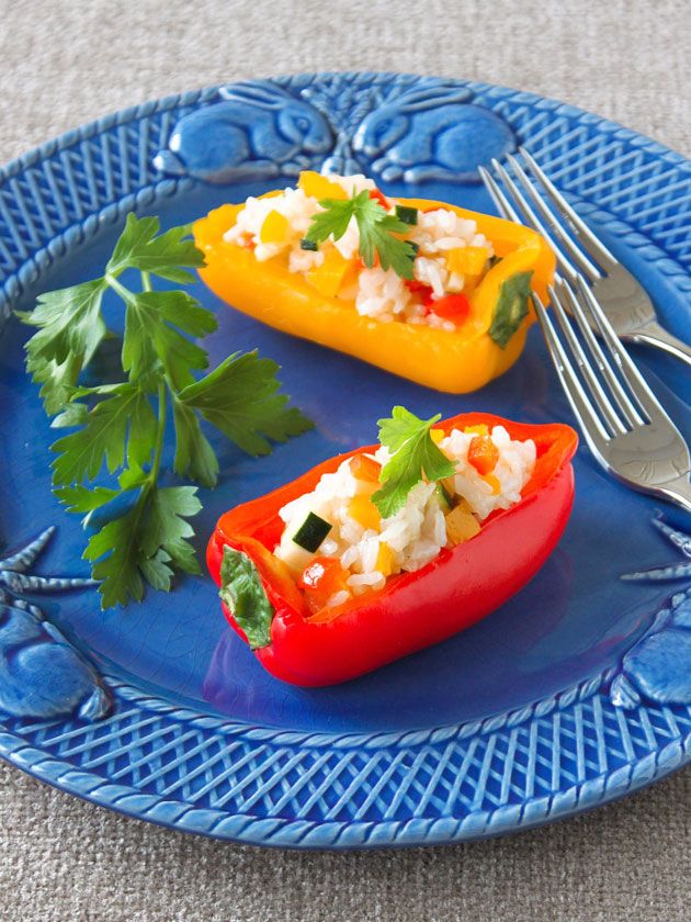 Dish, Food, Stuffed peppers, Cuisine, Bell pepper, Ingredient, Vegetable, Bell peppers and chili peppers, Produce, Tomato, 