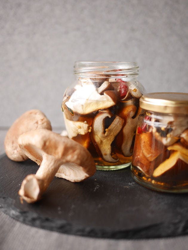 Ingredient, Food, Mushroom, Cuisine, Pleurotus eryngii, Mason jar, Edible mushroom, Dish, 