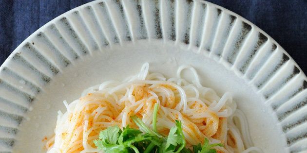 Dish, Food, Cuisine, Ingredient, Rice noodles, Produce, Shirataki noodles, Noodle, Sōmen, Recipe, 