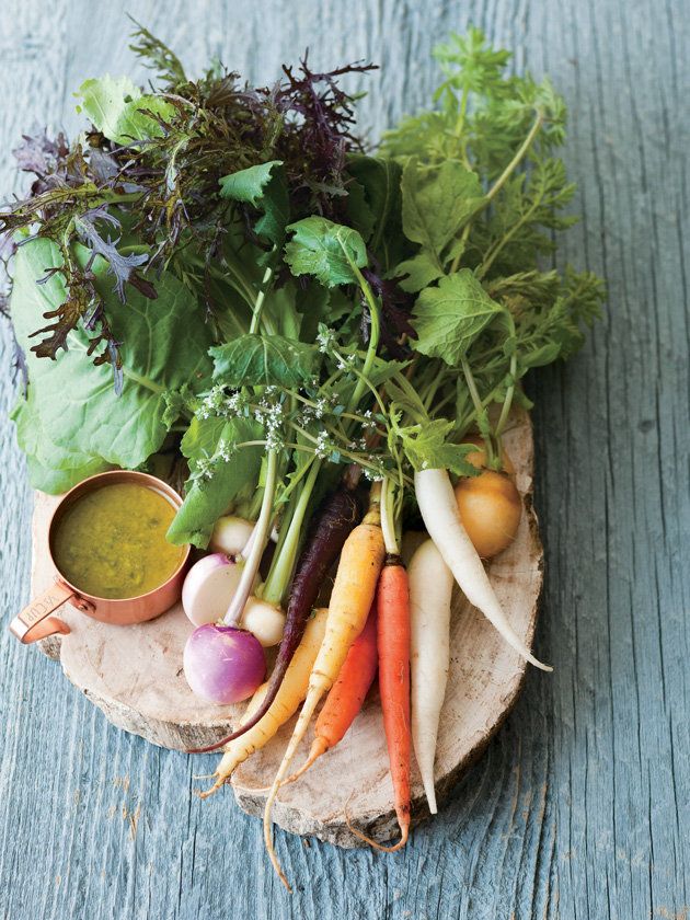 Carrot, Whole food, Root vegetable, Vegan nutrition, Food, Ingredient, Produce, Vegetable, Natural foods, Leaf vegetable, 