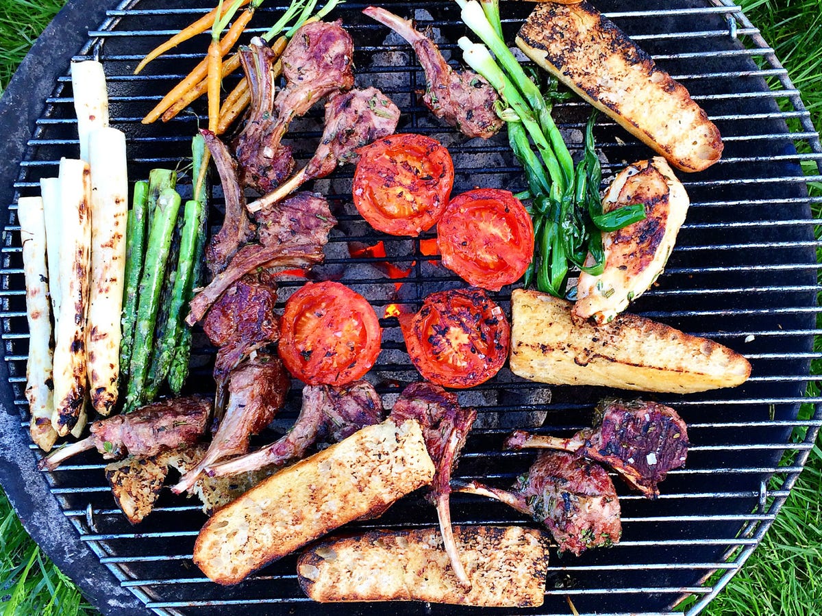 焦げついたbbqグリル網の洗い方を伝授