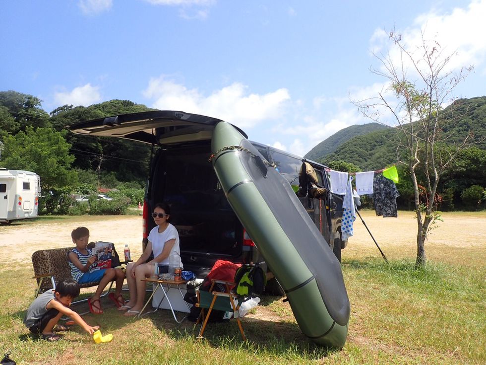 Leisure, Rural area, Aerospace engineering, Park, Aircraft, Inflatable, Bench, Folding chair, Outdoor furniture, RV, 