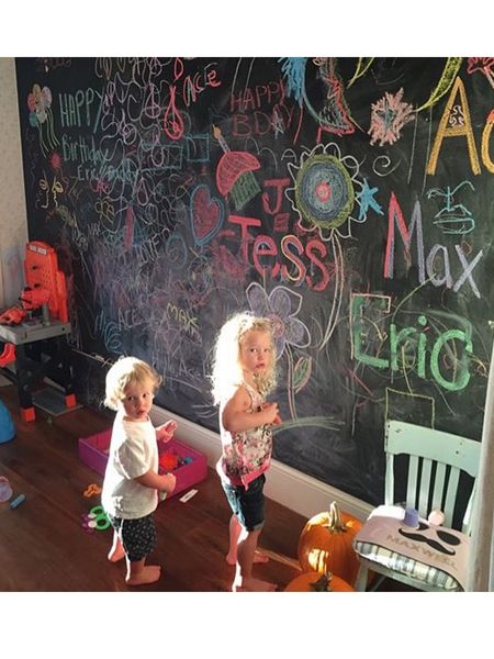 Room, Child, Blackboard, Toddler, Toy, Chalk, Handwriting, Baby, Living room, 