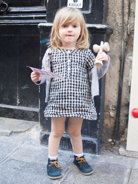 Clothing, Finger, Child, Style, Street fashion, Pattern, Toddler, Blond, Sneakers, Child model, 