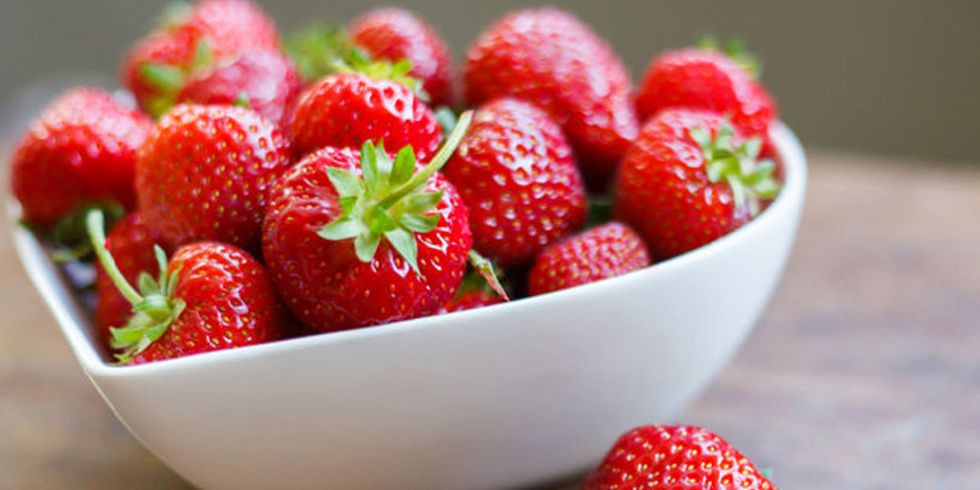 Food, Fruit, Natural foods, Produce, Red, White, Sweetness, Strawberry, Accessory fruit, Seedless fruit, 