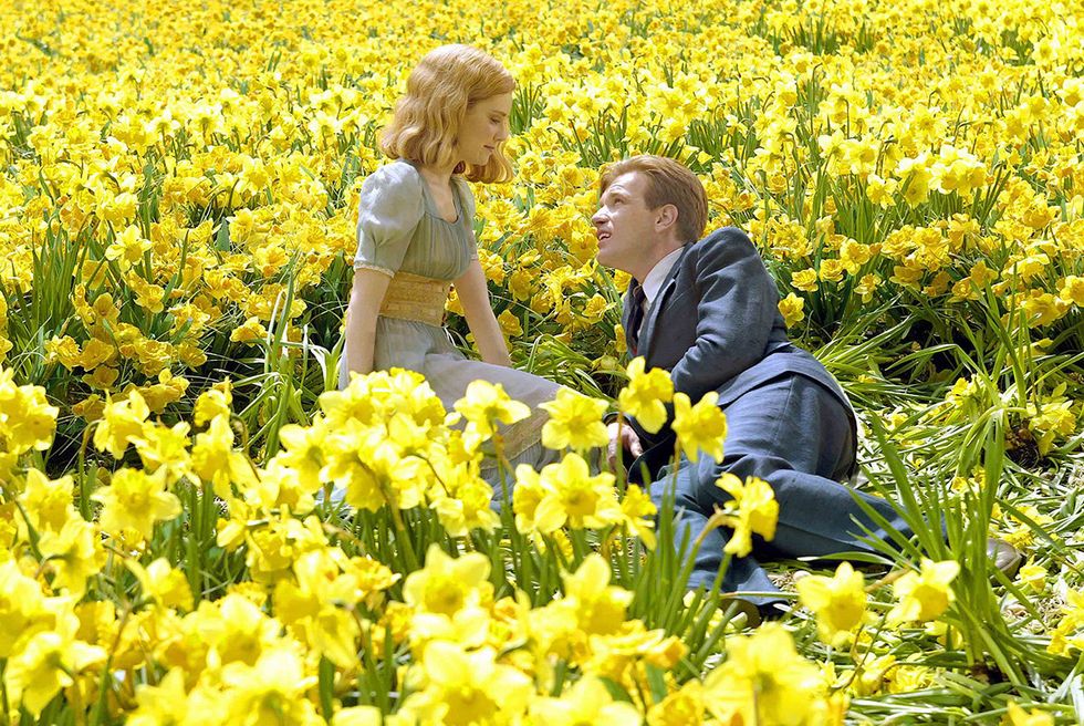 Human, Yellow, Plant, Flower, People in nature, Petal, Field, Agriculture, Spring, Blond, 