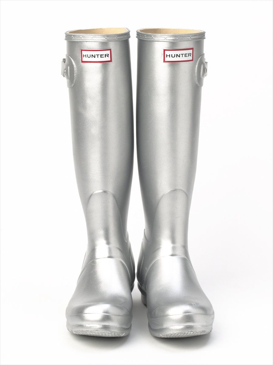 Boot, Grey, Knee-high boot, Silver, Riding boot, Leather, Rain boot, Cylinder, Steel, 