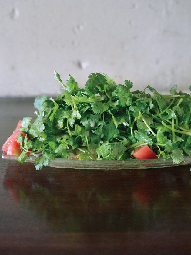Food, Ingredient, Leaf vegetable, Vegetable, Produce, Fines herbes, Garnish, Herb, Salad, Whole food, 
