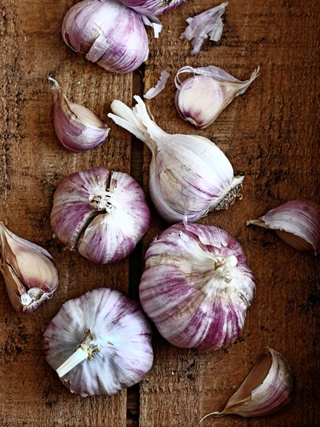 Garlic, Red onion, Elephant garlic, Shallot, Vegetable, Onion, Food, Yellow onion, Allium, Plant, 