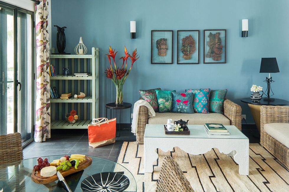 Living room, Room, Green, Interior design, Furniture, Property, Turquoise, Coffee table, House, Home, 