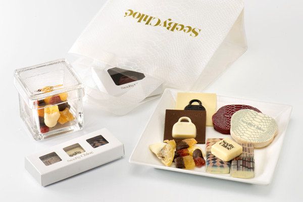 Cuisine, Ingredient, Packaging and labeling, Sweetness, Box, Rectangle, Recipe, Confectionery, Packing materials, Take-out food, 