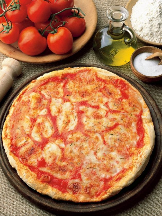 Food, Pizza, Ingredient, Cuisine, Baked goods, Tomato, Dish, Plum tomato, Pizza cheese, Cherry Tomatoes, 