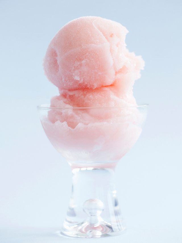 Ice, Pink, Ingredient, Peach, Frozen dessert, Melting, Dessert, Freezing, 