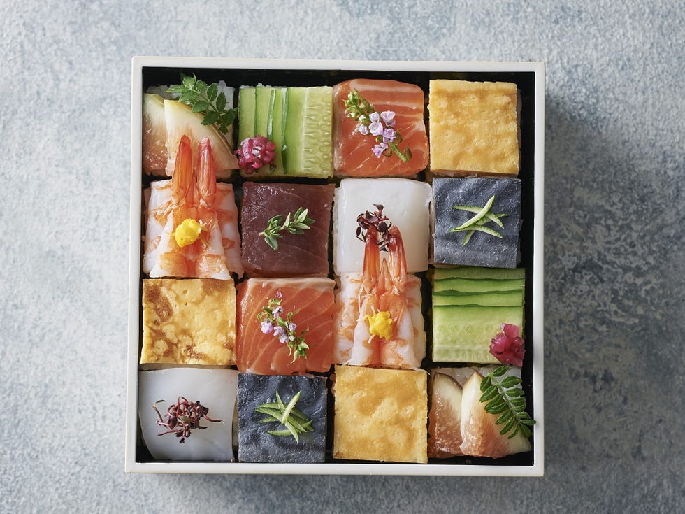 Leaf, Dish, Cuisine, Rectangle, Textile, Food, Japanese cuisine, Art, Meal, Recipe, 