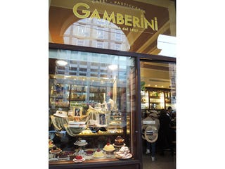 イタリア版ひなまつり 女性の日のためのケーキ トルタ ミモザ