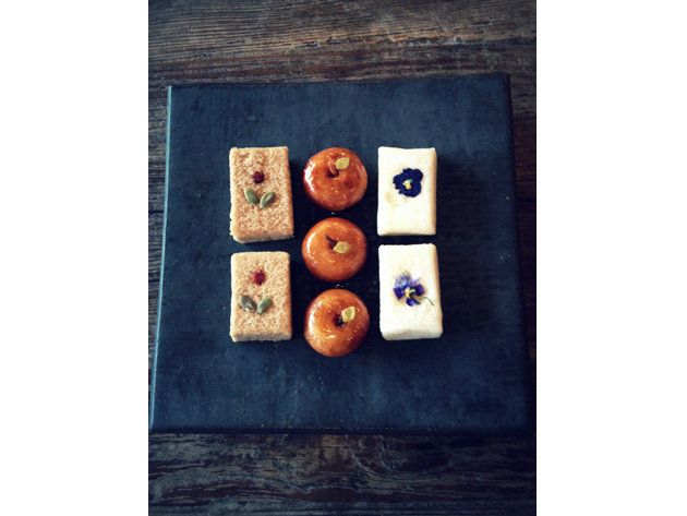 Brown, Ingredient, Rectangle, Produce, Recipe, Snack, Still life photography, Fruit, Baked goods, Staple food, 