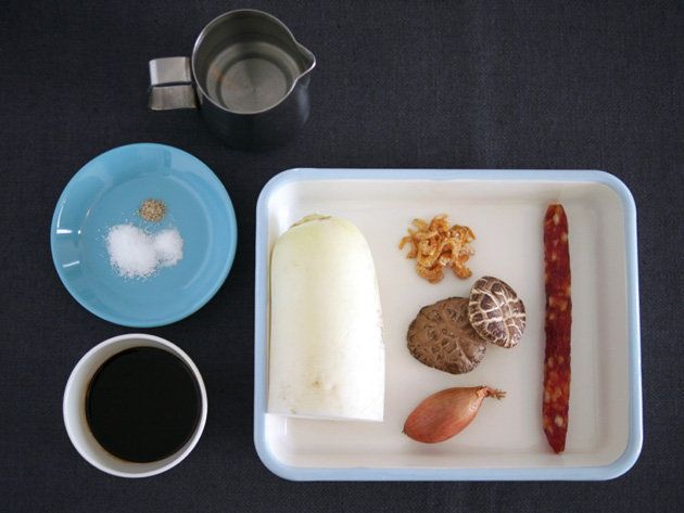 Serveware, Dishware, Ingredient, Porcelain, Breakfast, Ceramic, Circle, Meal, Chemical compound, Still life photography, 