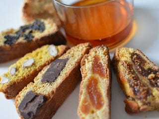 どのタイプがお好み トスカーナの伝統菓子 カントゥッチ 食べ比べ