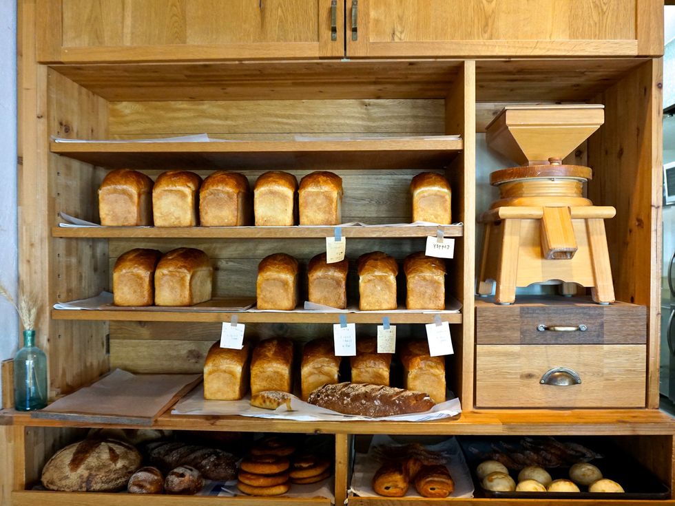 Wood, Food, Bread, Shelf, Shelving, Hardwood, Ingredient, Bakery, Wood stain, Tan, 