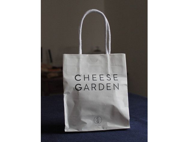 Product, Style, Shopping bag, Bag, Tote bag, Shoulder bag, Material property, Brand, Label, Silver, 