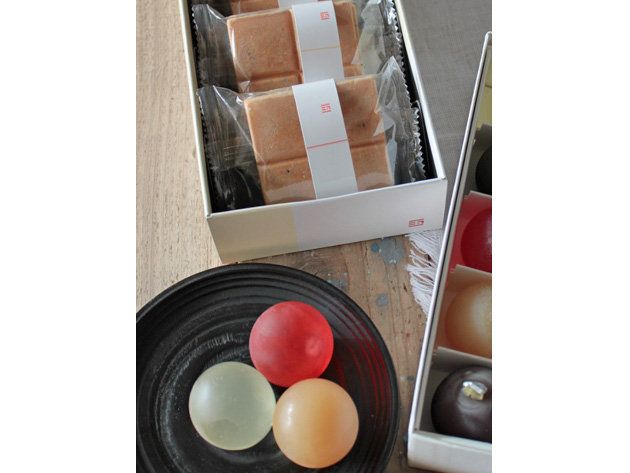 Packing materials, Box, Peach, Beige, Cardboard, Egg, Cosmetics, Packaging and labeling, Shipping box, Egg, 
