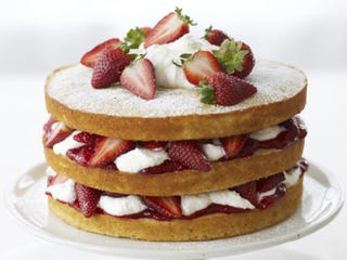 ケーキをしっとり仕上げる ある食材とは