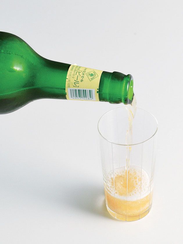 Liquid, Green, Product, Drinkware, Yellow, Bottle, Glass bottle, Fluid, Glass, Alcoholic beverage, 