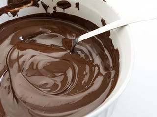 チョコレートって電子レンジで溶かしちゃダメなの Elle Gourmet エル グルメ チョコレートって電子レンジで溶かしちゃダメなの Elle Gourmet エル グルメ