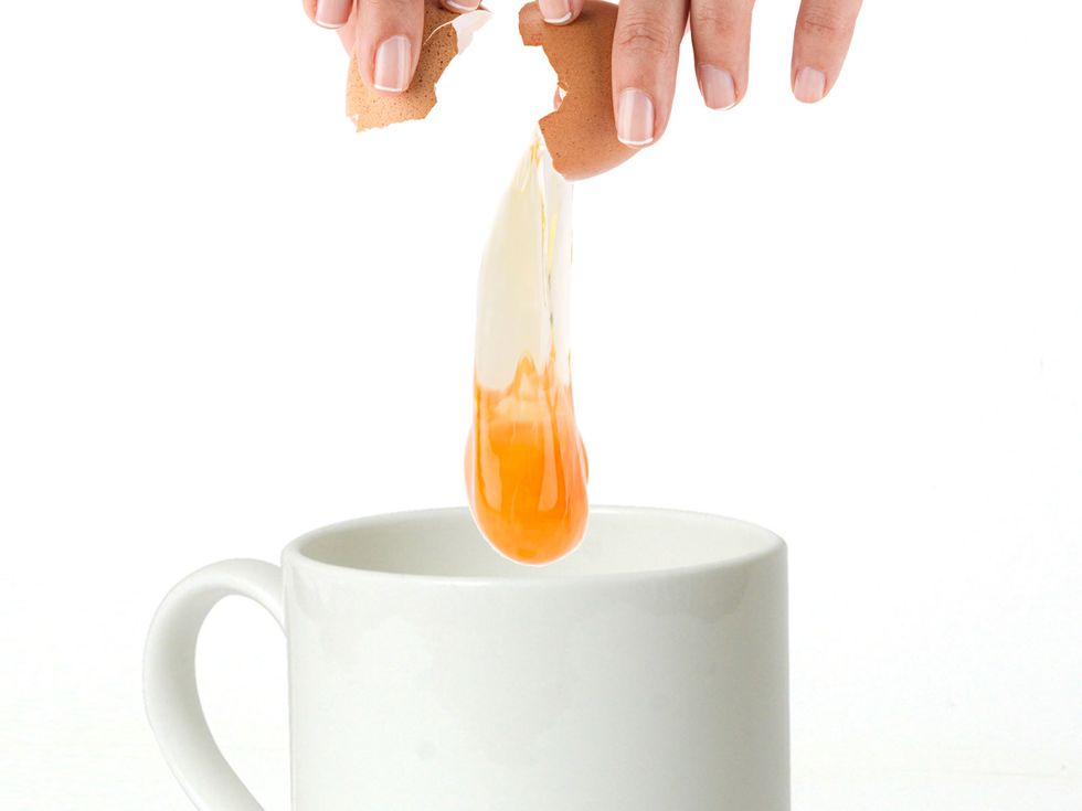 Finger, Serveware, Cup, Drinkware, Dishware, Orange, Liquid, Nail, Peach, Coffee cup, 