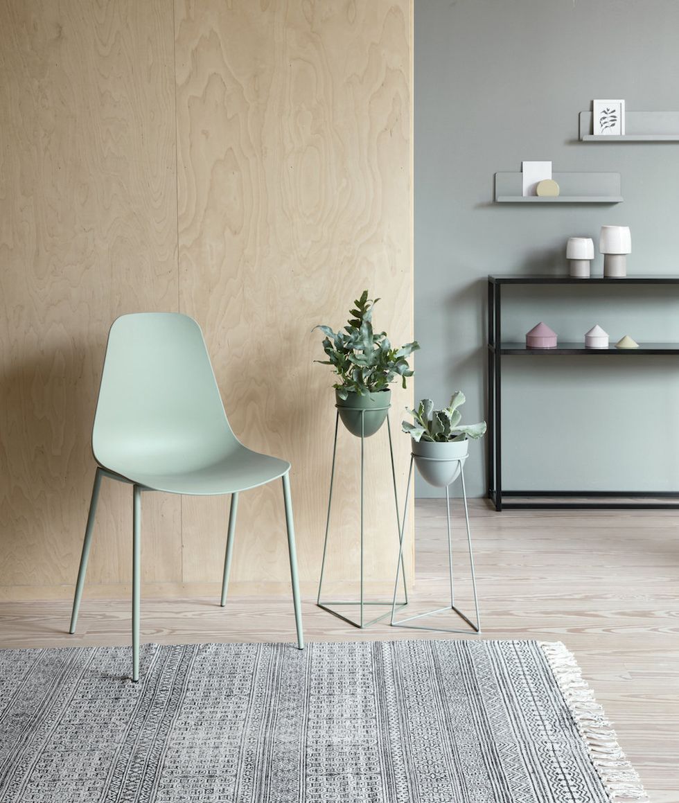 Furniture, Floor, Tile, Room, Flooring, Table, Chair, Interior design, Wall, Coffee table, 