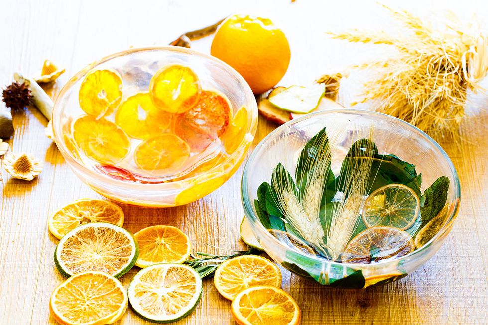 Citrus, Ingredient, Fruit, Food, Tangerine, Serveware, Citric acid, Orange, Mandarin orange, Meyer lemon, 