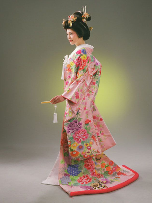 Hairstyle, Sakko, Shimada, Kimono, Costume, Headgear, Costume design, Fashion, Art, Fashion design, 